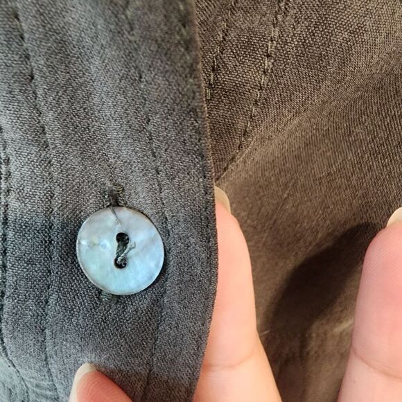 Silhouettes 100% Silk Button Down Tunic Top Sz 1X Minimalist Collar Long Sleeve - Picture 6 of 7